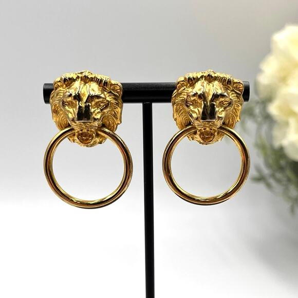 Vintage Lion Head Door Knocker Gold Tone Pierced Dangle Animal Earrings - Picture 1 of 8